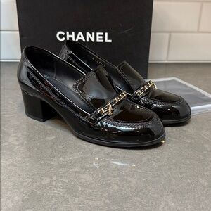 CHANEL BLACK CC LEATHER LOAFERS OXFORD SHOES 38C LIKE NEW